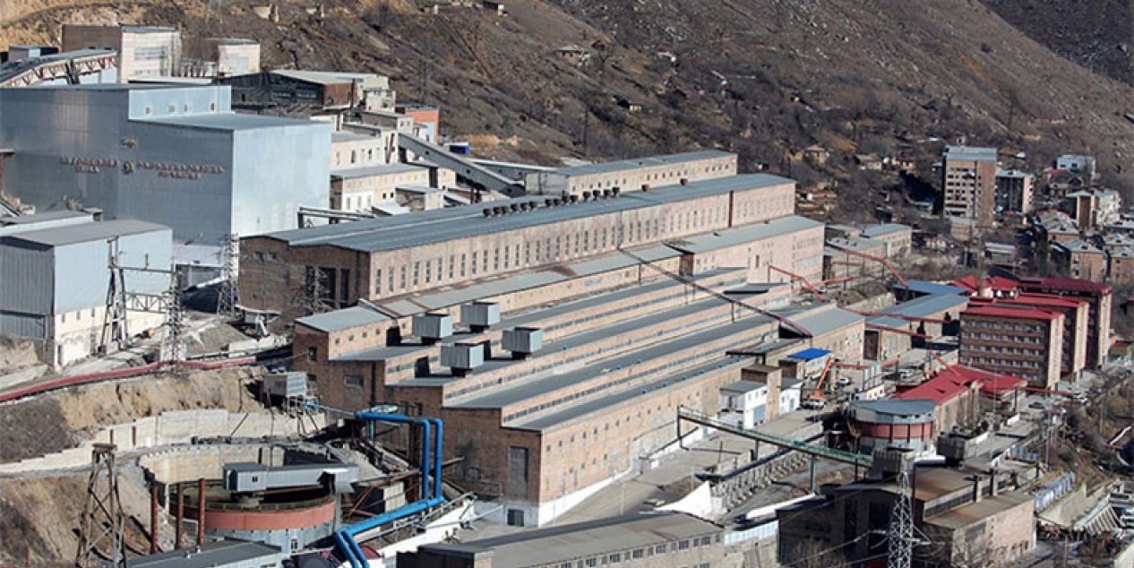Vahe Hakobyan: Pashinyan agreed with Azerbaijan to close Zangezur Copper-Molybdenum Combine