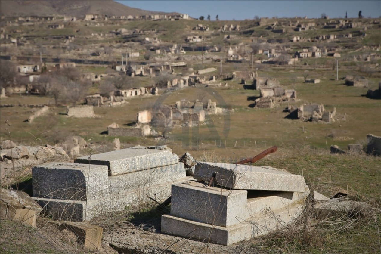 Инфотека24: осквернение могил - часть “турецкой идентичности”