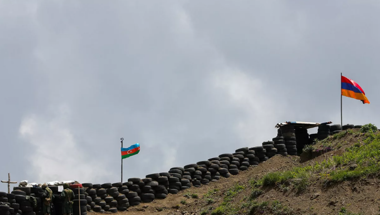 Why does British expert believe that Azerbaijan is aggravating conflict in Karabakh?