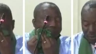 Mətbuat konfransında ağlayan Niger dövlətinin maliyyə naziri deyil-saxta məlumat!