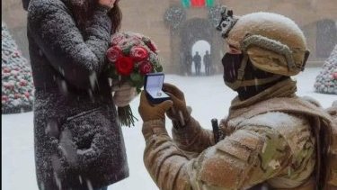 Предложение руки и сердца в Шуше: фото настоящее или поддельное?