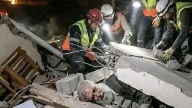 Hamaney'in enkaz altında bulunduğu anı gösteren görsel gerçek mi?