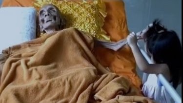 Bu rahibin 399 yaşı var?