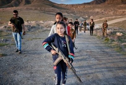 Foreign instructors teach Armenian children to fight with Azerbaijanis