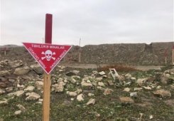 Why does Armenia refuse to provide minefield maps?