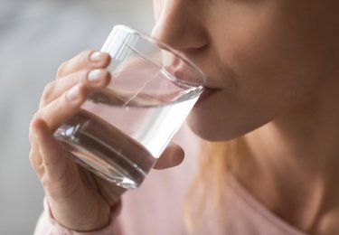 Может ли обычная питьевая вода лечить наш организм?